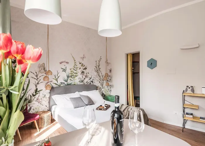 Apartment The Rent - Bright In The Historic Center Of