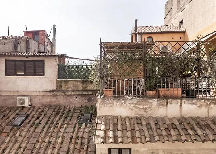 Apartment The Rent - Bright In The Historic Center Of
