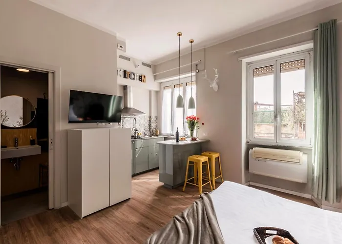 The Rent - Bright In The Historic Center Of Apartment